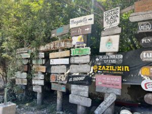 Camino a Boca Paila Tulum 300x225