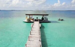 Club de Playa Laguna Neek en Tulum que hacer en tulum guia de tulum mexico 300x189