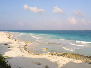 Playa Mezzanine playas riviera maya guia de tulum mexico 300x225