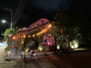 RAUM Gallery 1 300x225