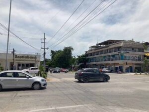 interseccion avenida satelite y av tulum 12 300x225